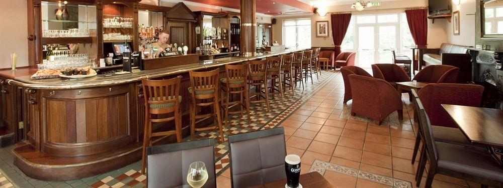 Riverside Park Hotel Macroom Exteriör bild