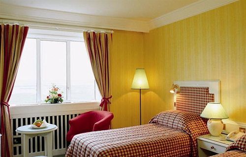 Riverside Park Hotel Macroom Exteriör bild