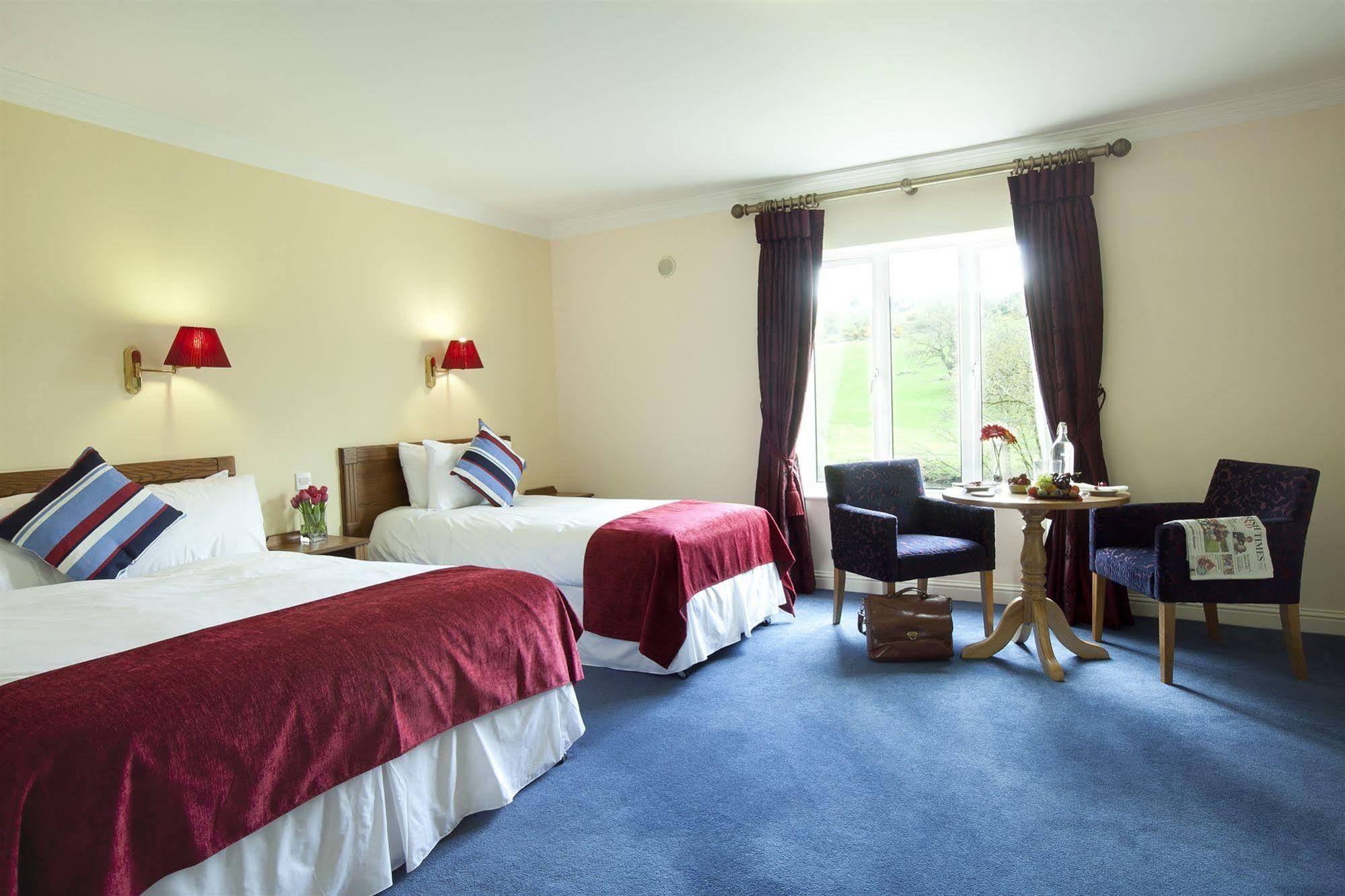 Riverside Park Hotel Macroom Exteriör bild